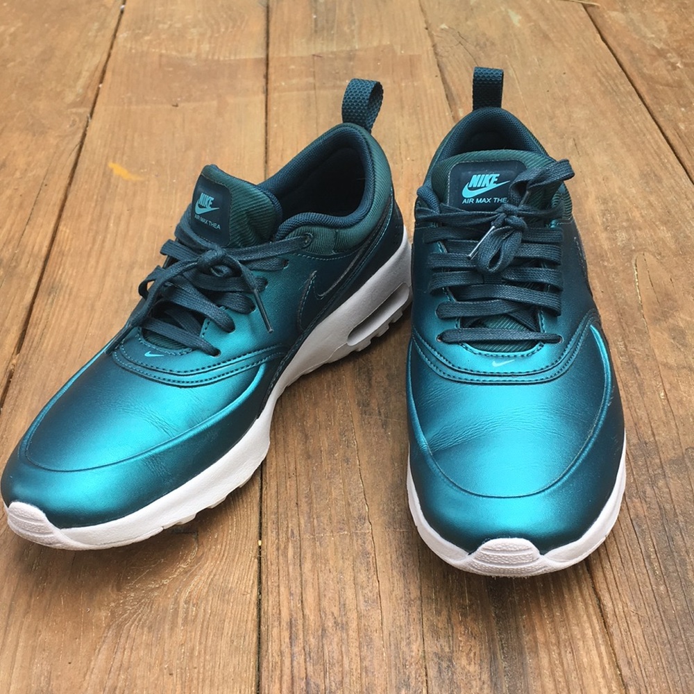 Nike Air Max Thea Sea Green size 9.5
